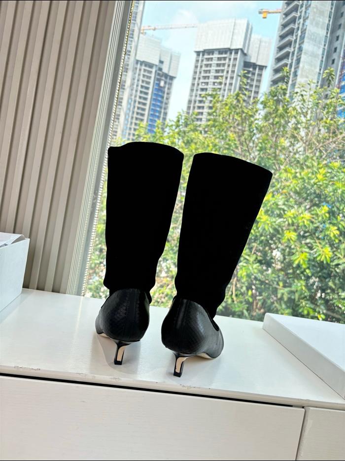 20251128172612830 410